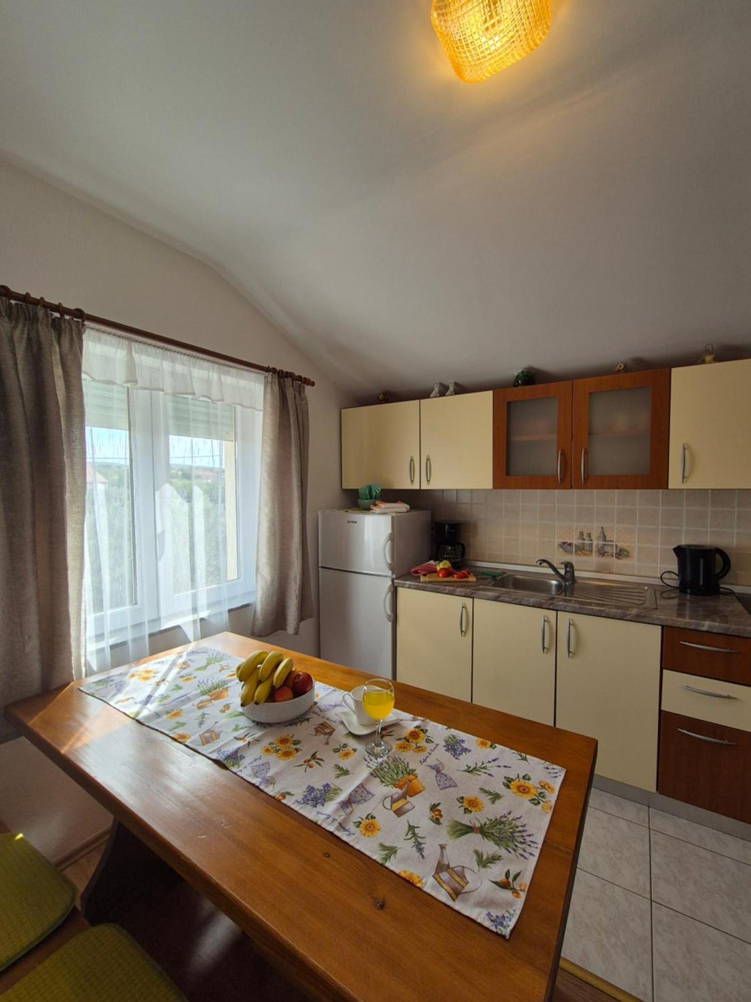 Ferienwohnung Apartman Lucija Pridraga Exterior foto
