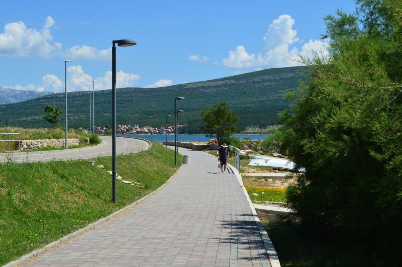 Ferienwohnung Apartman Lucija Pridraga Exterior foto